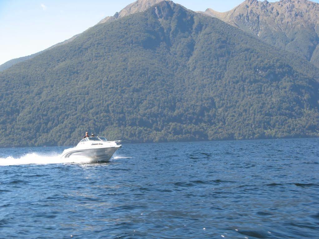 Te Anau Manapouri Lake Hotel Exterior foto