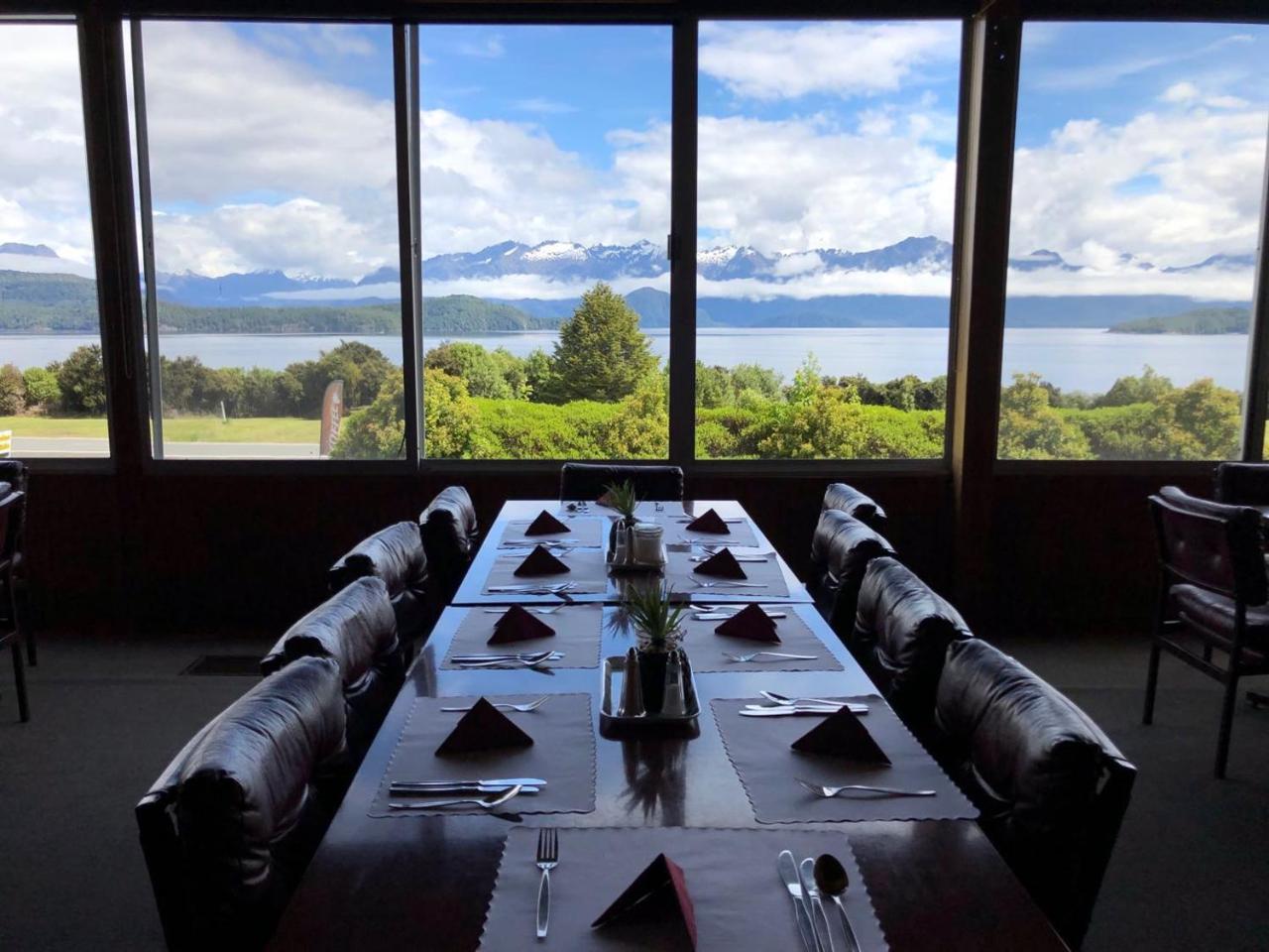 Te Anau Manapouri Lake Hotel Exterior foto