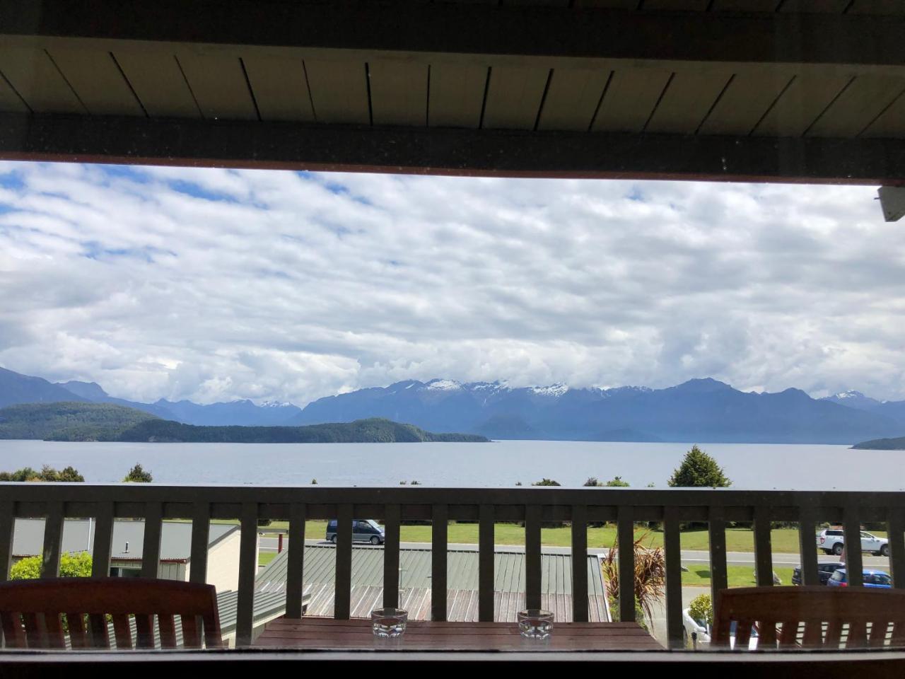 Te Anau Manapouri Lake Hotel Exterior foto