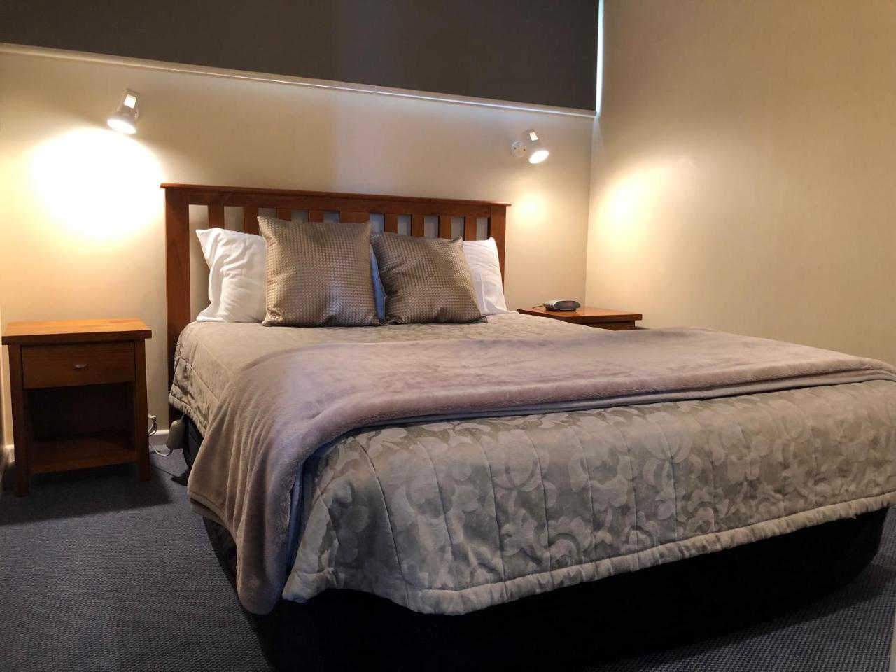 Te Anau Manapouri Lake Hotel Exterior foto