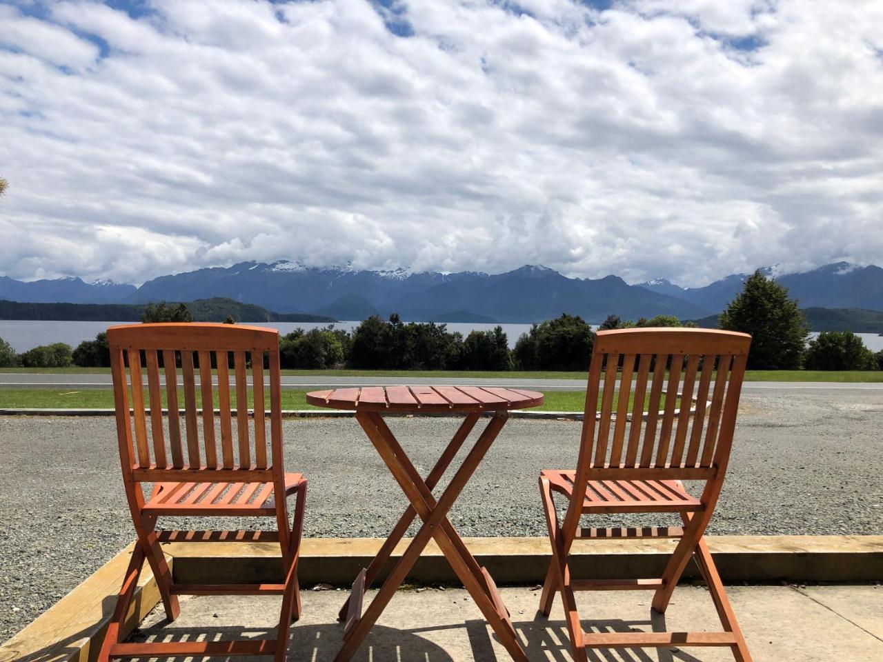 Te Anau Manapouri Lake Hotel Exterior foto