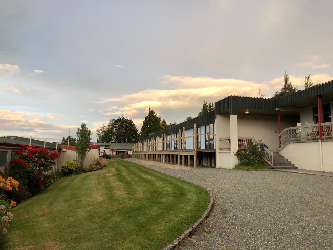 Te Anau Manapouri Lake Hotel Exterior foto