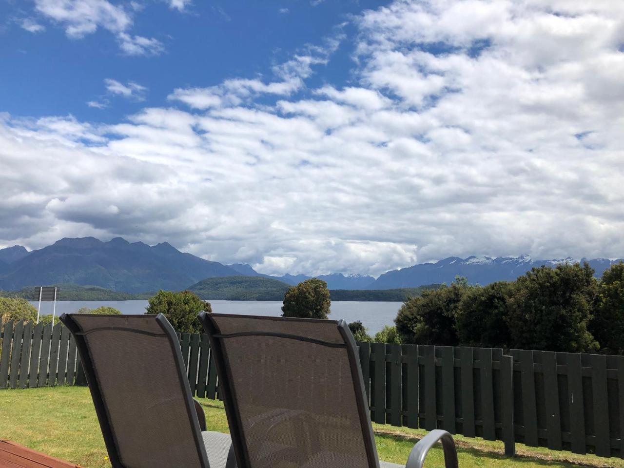 Te Anau Manapouri Lake Hotel Exterior foto