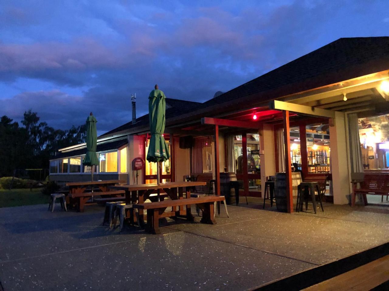 Te Anau Manapouri Lake Hotel Exterior foto
