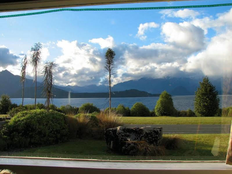 Te Anau Manapouri Lake Hotel Exterior foto